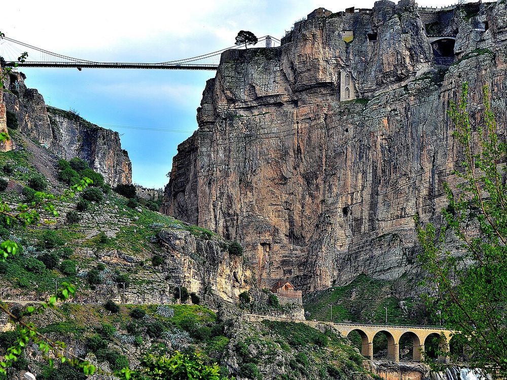 As pontes de Constantina, Constantina