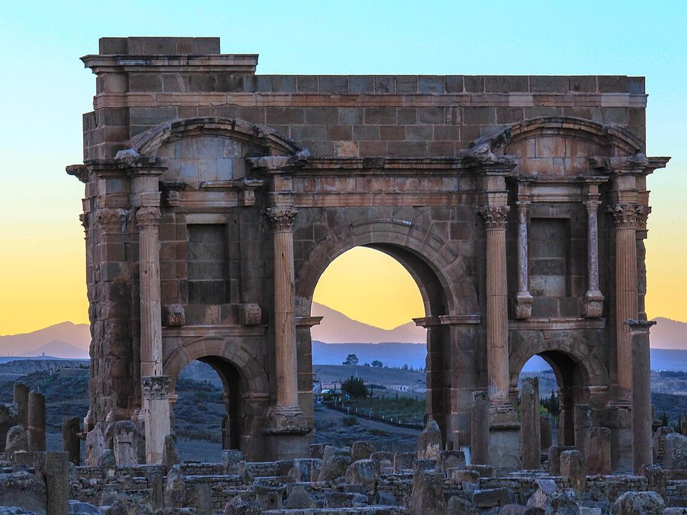 Timgad, Perto de Batna
