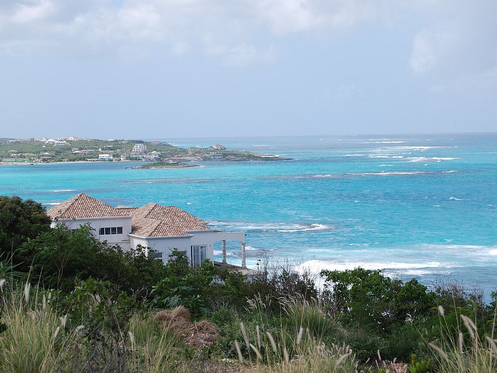 Island Harbour e Scilly Cay, Costa nord-est