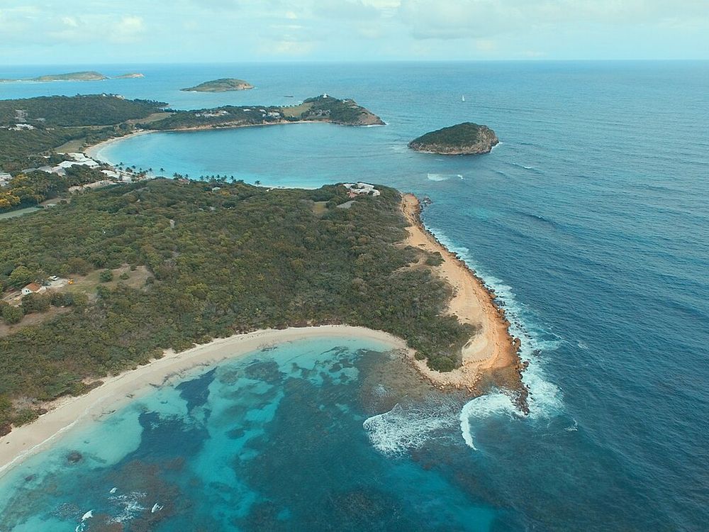 Half Moon Bay, Costa sudeste