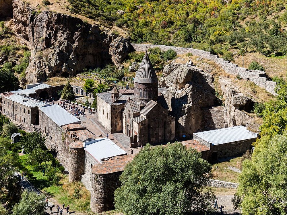 El monasterio de Geghard, Alto valle del Azat, cerca de Garni