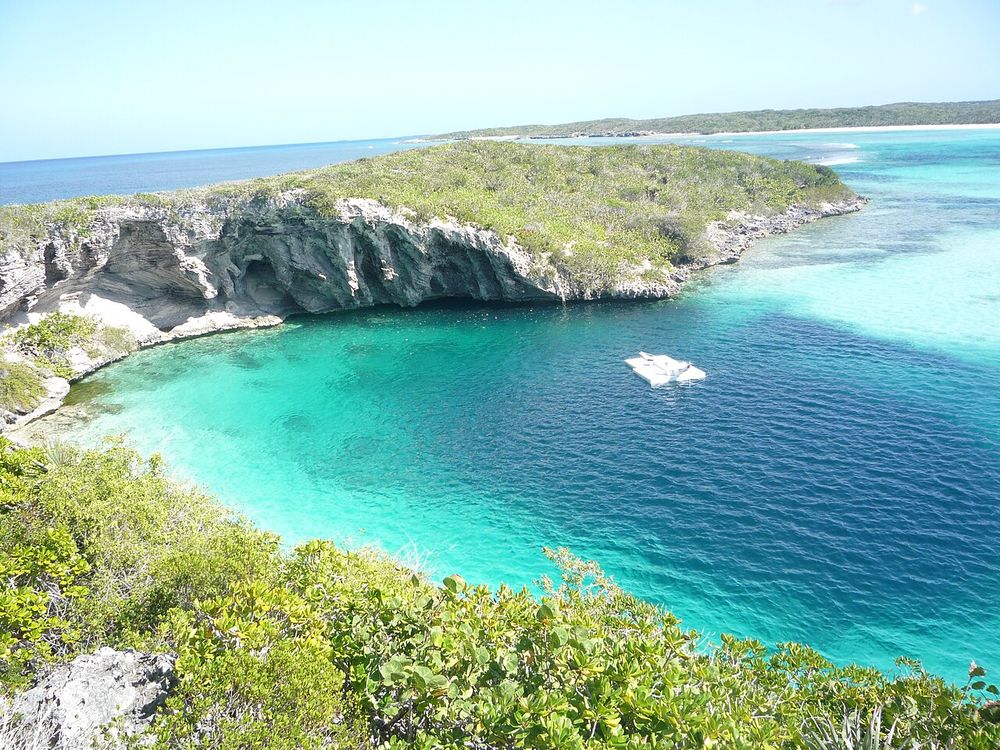 El Dean's Blue Hole, Long Island
