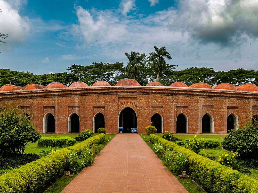 La mezquita de las Sesenta Cúpulas, Bagerhat