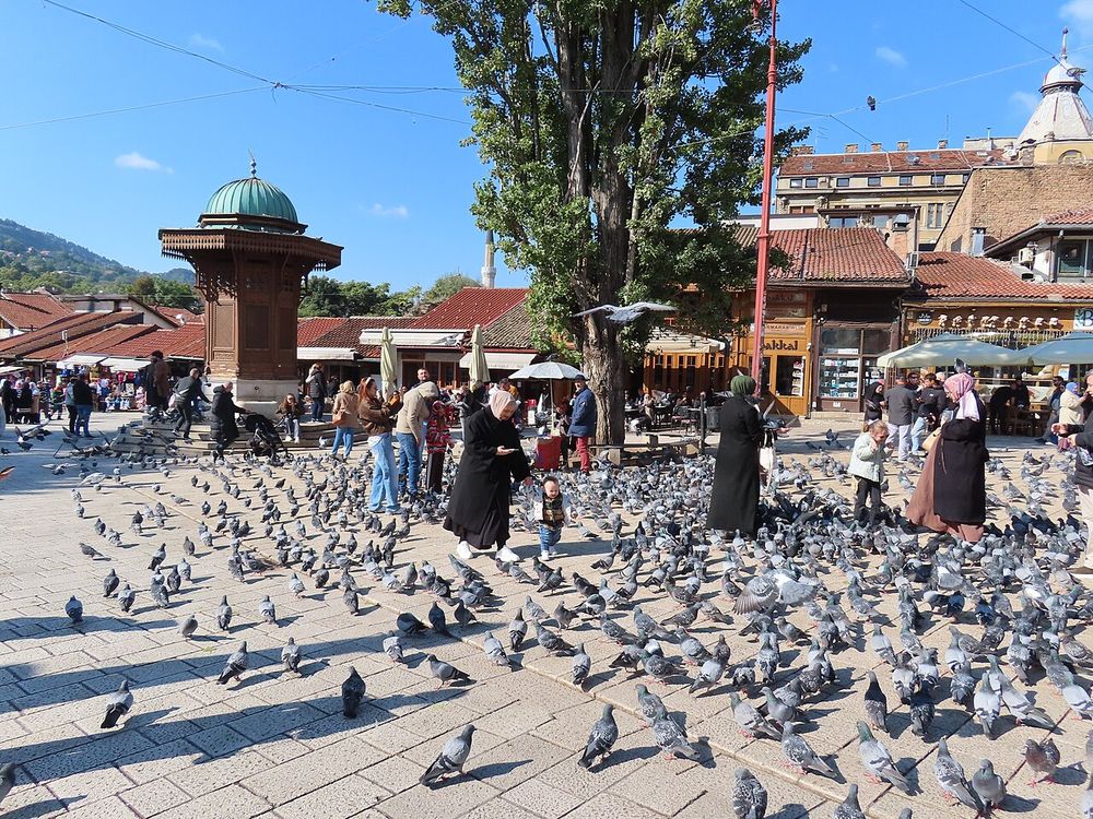 Baščaršija und der Sebilj Brunnen, Sarajevo