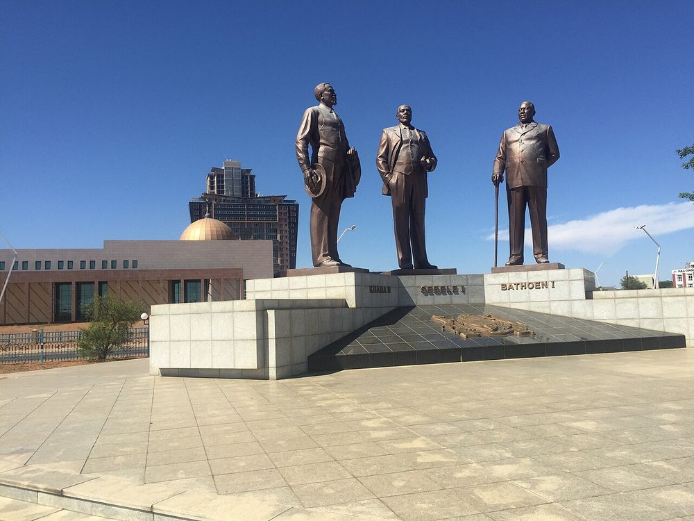 Gaborone y el monumento a los Tres Dikgosi, Gaborone