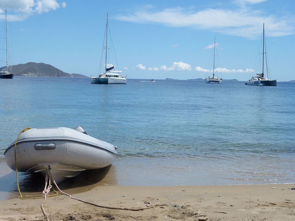 Salt Island y el pecio del Rhone, Salt Island