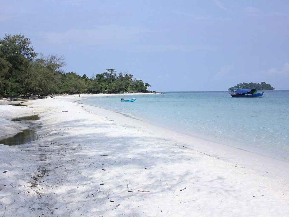 Koh Rong, Frente a Sihanoukville