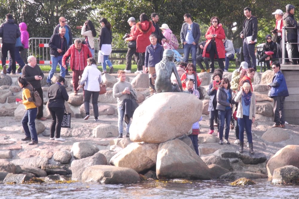 The Little Mermaid, Langelinie promenade