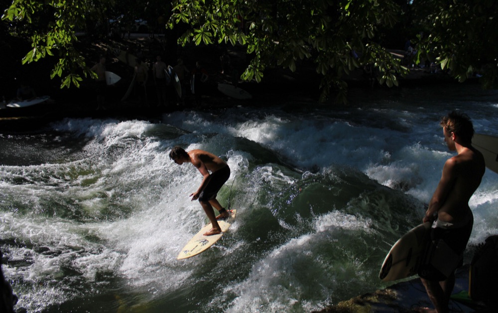 The Eisbach surfers, Englischer Garten, near the Haus der Kunst