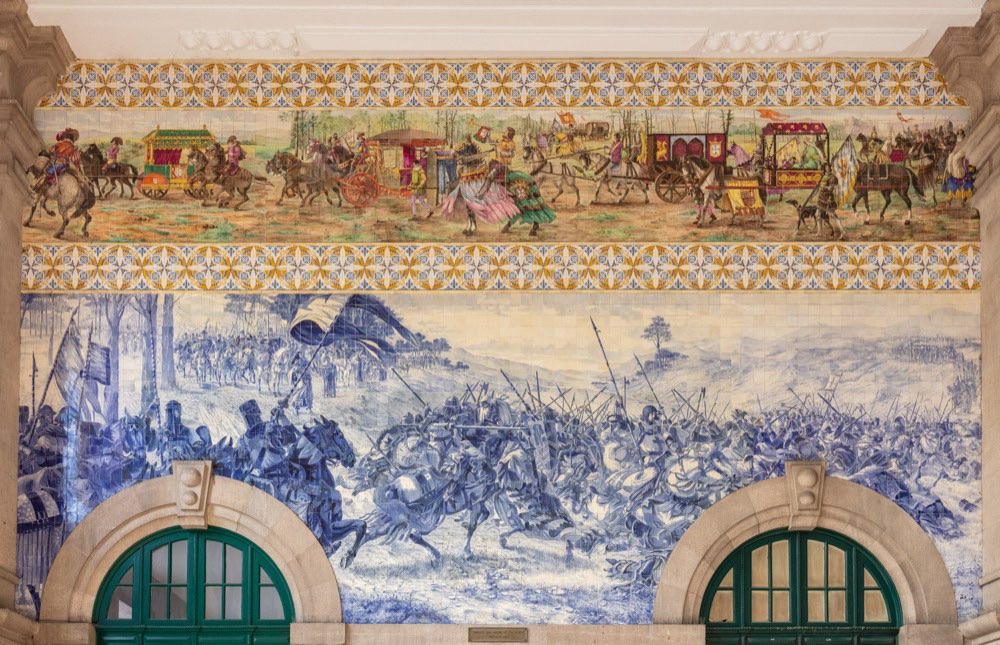 São Bento station, Centre, near the cathedral