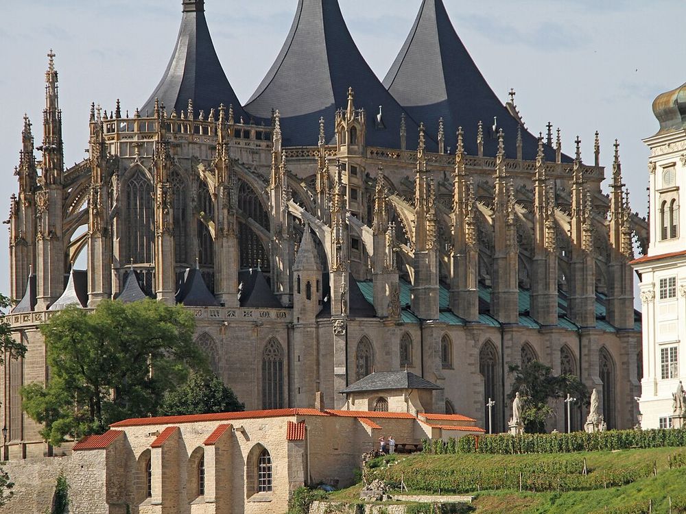Kutna Hora, An hour east by train
