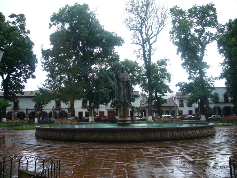 The Plaza Vasco de Quiroga in Pátzcuaro, with its fountain and trees
