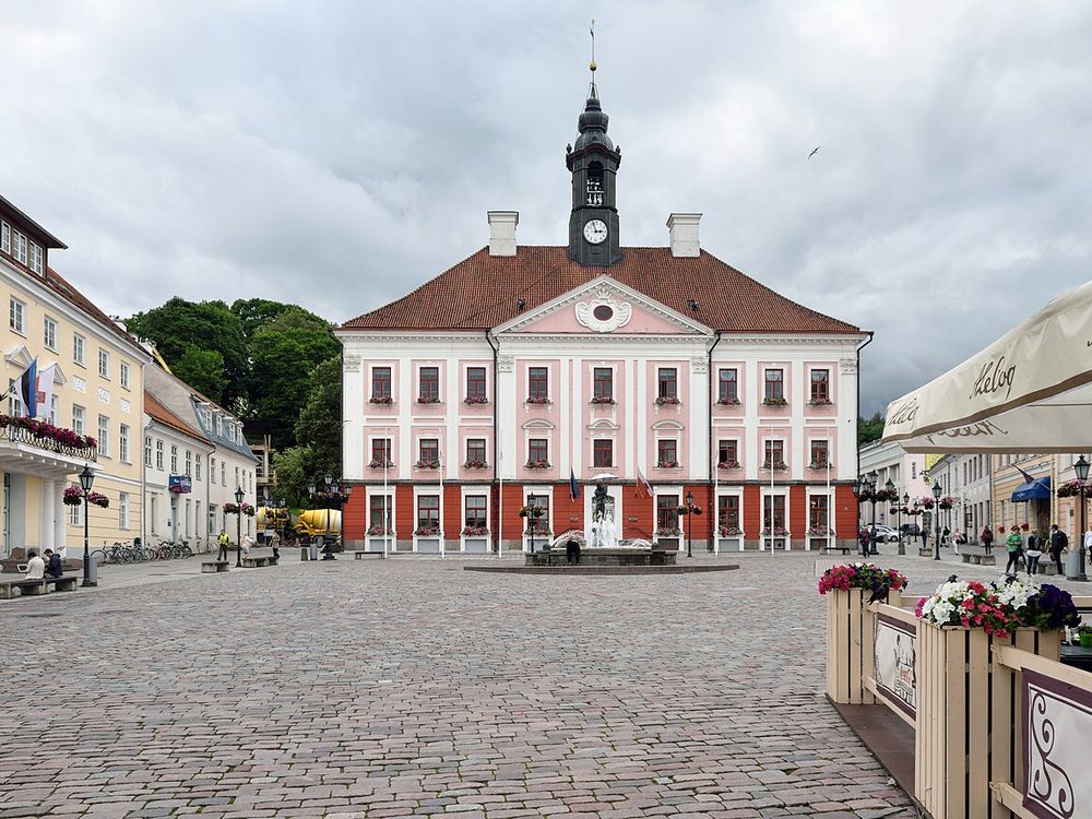 La plaza del Ayuntamiento de Tartu, Tartu