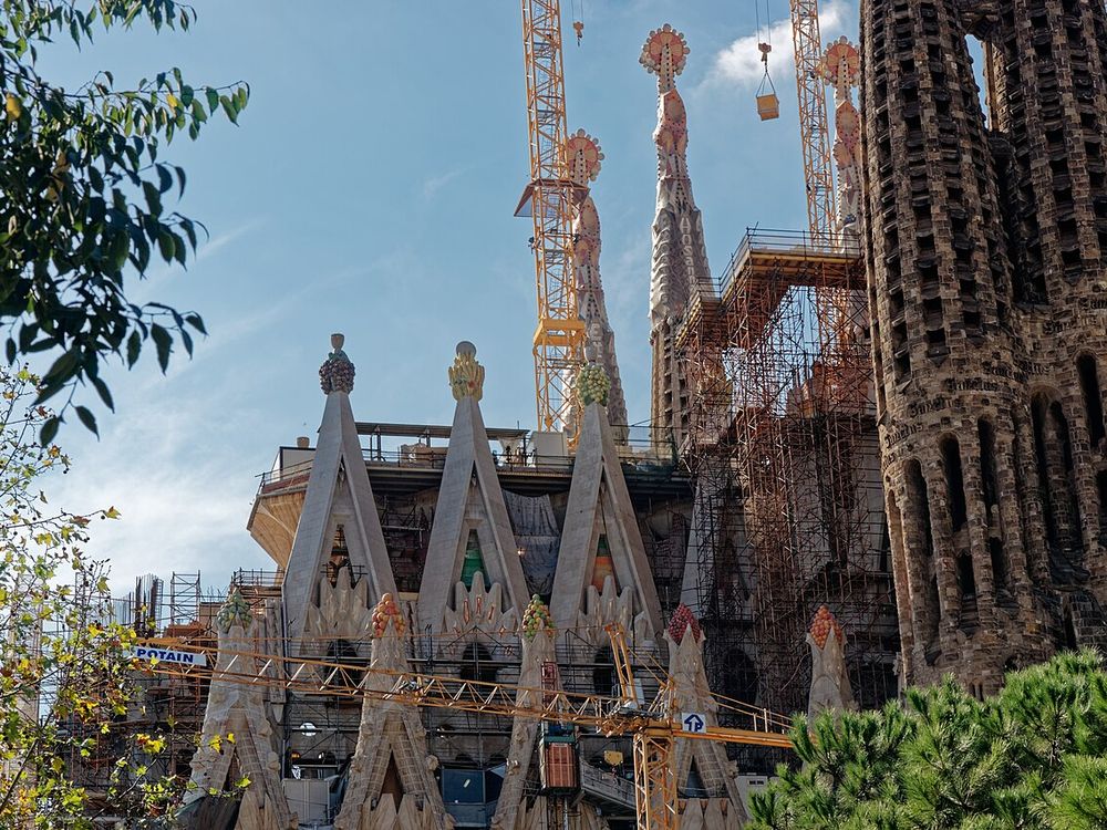 Plaça de Gaudí, Eixample, Barcelona