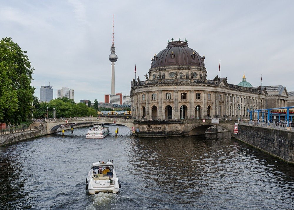 Museum Island, Mitte