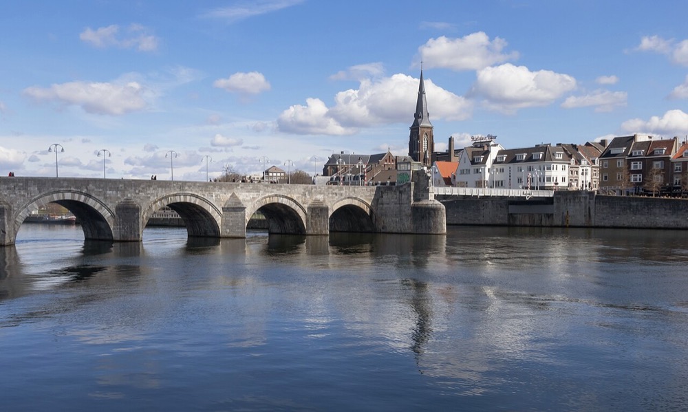 Sint Servaasbrug, Over the Maas, Maastricht