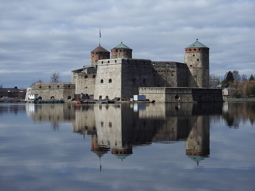 El castillo de Olavinlinna, Savonlinna, lago Saimaa