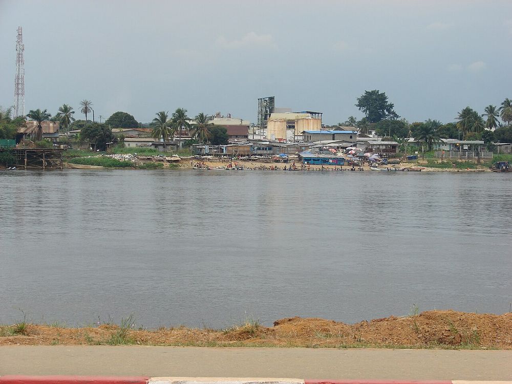 Lambaréné, Sull'Ogooué, Moyen-Ogooué