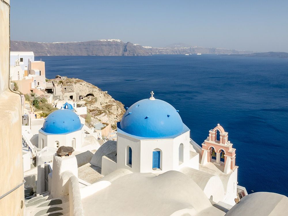 Oia i les seves cúpules blaves, Santorini