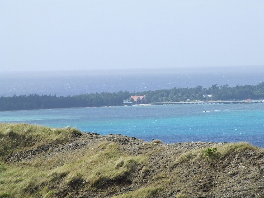 A Ilha Cocos, Em frente a Merizo, litoral sul