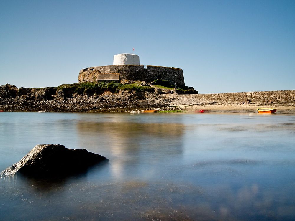 Fort Grey, Rocquaine Bay, costa ovest