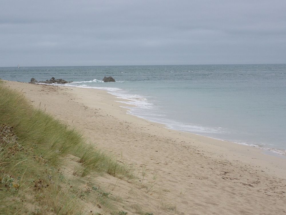 Herm e Shell Beach, Un breve traghetto da St Peter Port