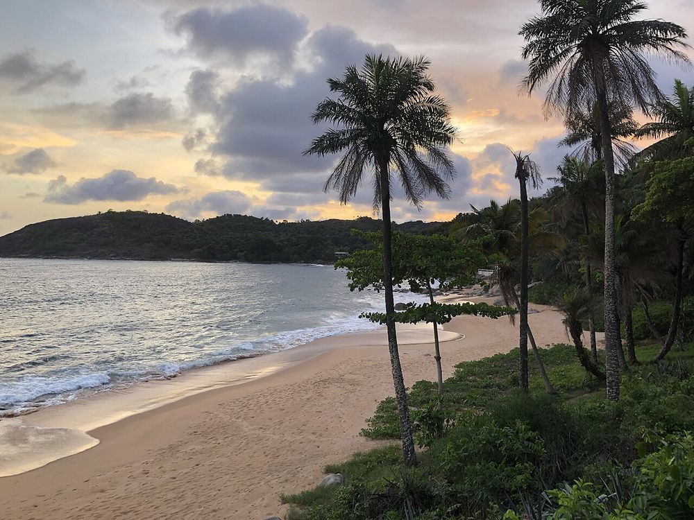 De Îles de Loos, Voor de kust van Conakry