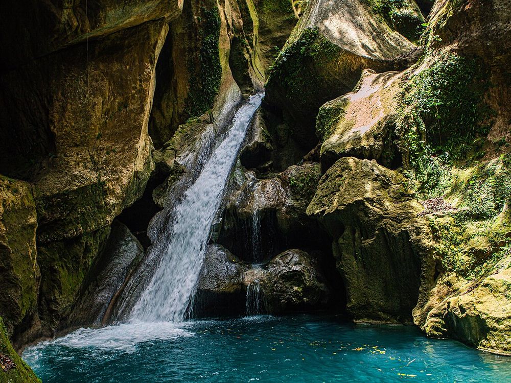 Bassin Bleu, In de heuvels boven Jacmel