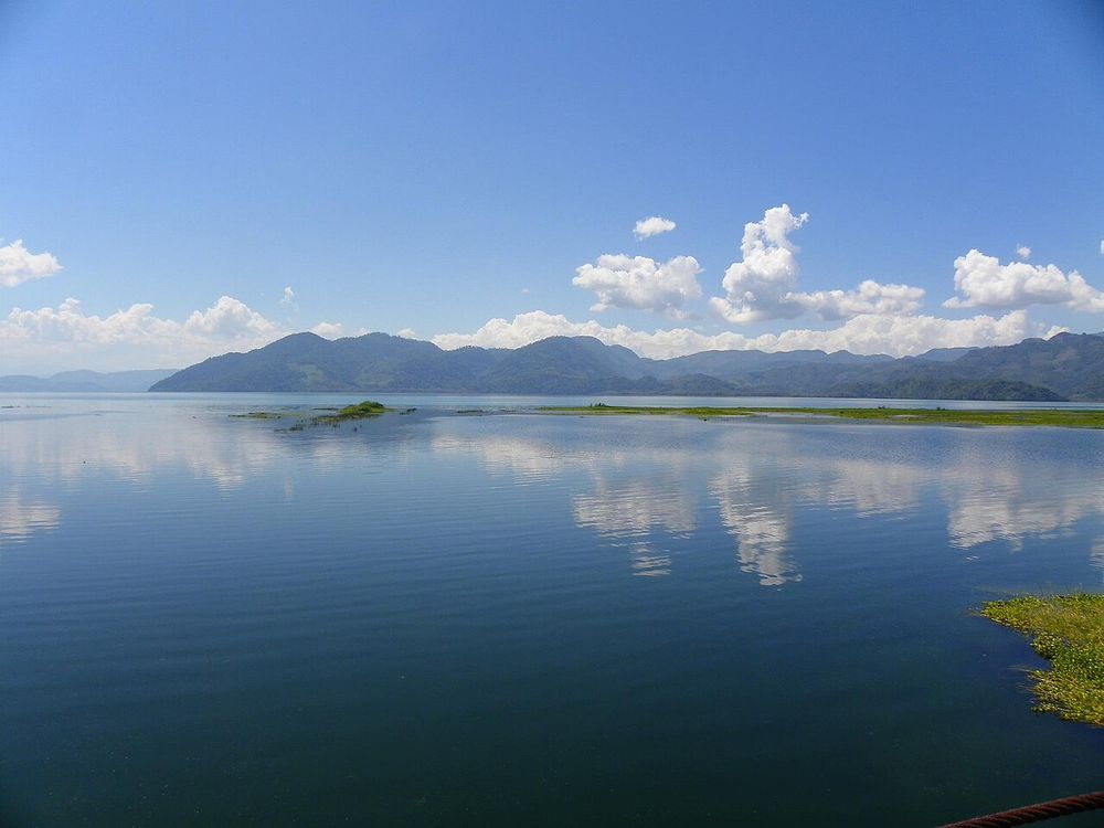Lago de Yojoa, Entre Cortés, Comayagua y Santa Bárbara