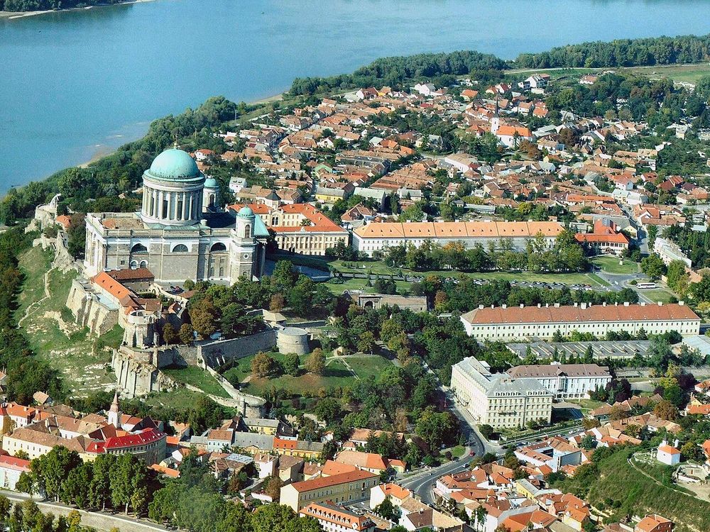 Esztergom Basilica, The Danube Bend