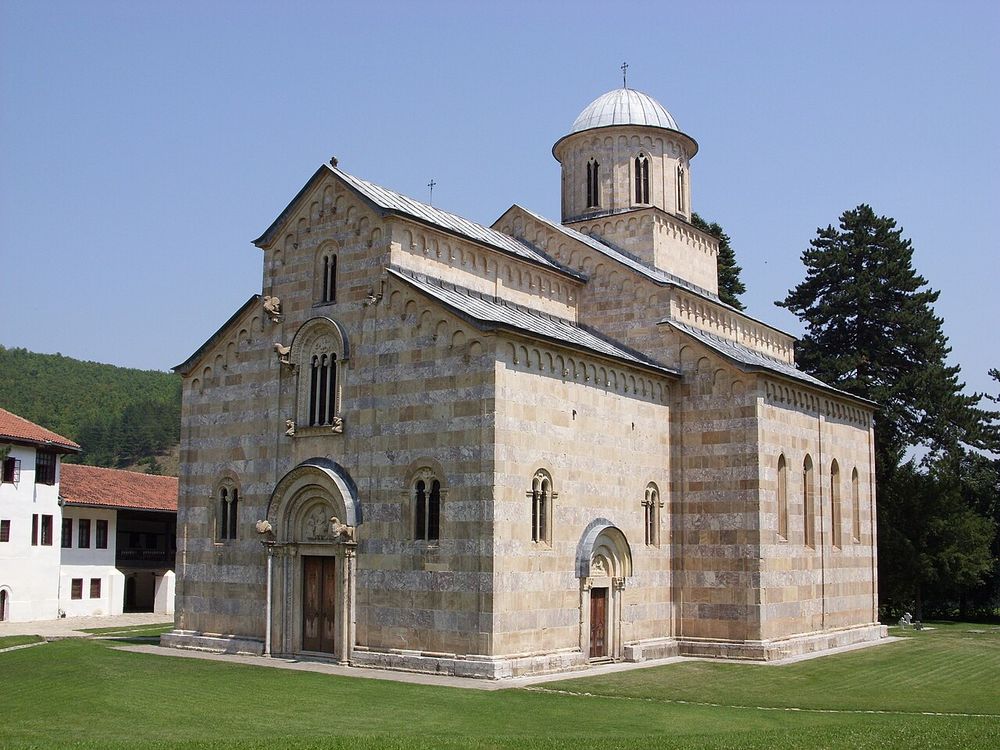 Il monastero di Visoki Decani, Vicino a Decani