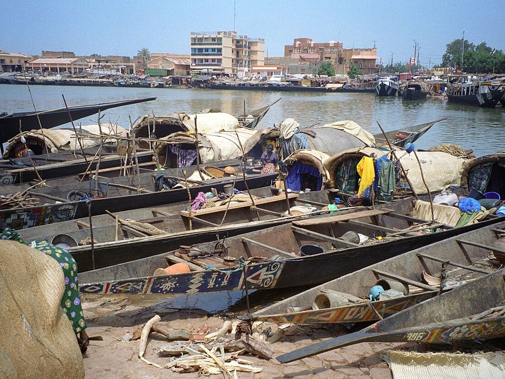 Il porto di Mopti, Mopti