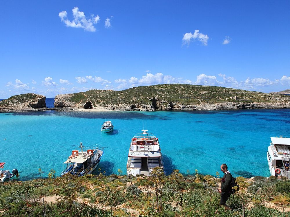 La Laguna Blu, Comino