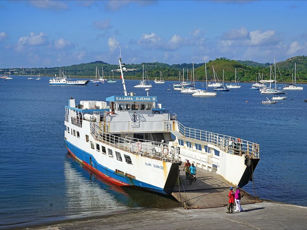 Dzaoudzi y Petite-Terre, Petite-Terre, frente a Mamoudzou