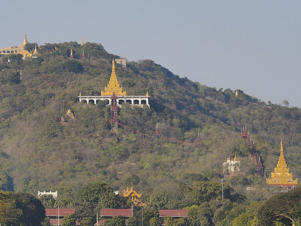 La collina di Mandalay, Mandalay