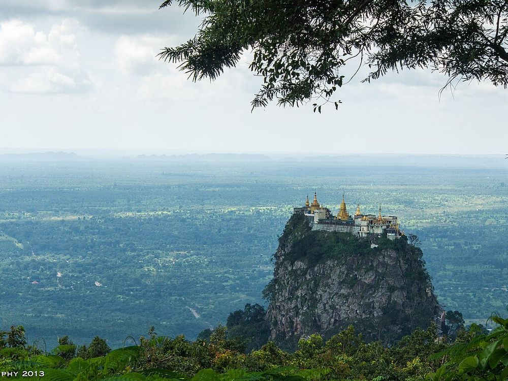 Il monte Popa e Taung Kalat, Vicino a Bagan
