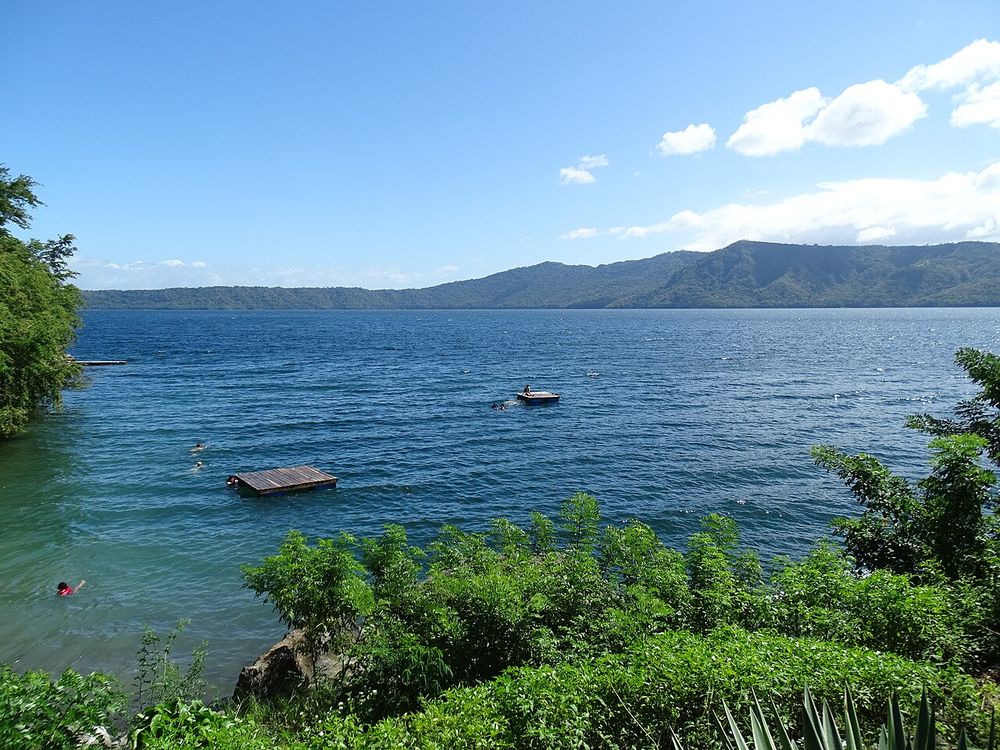 Laguna de Apoyo, Vicino a Granada
