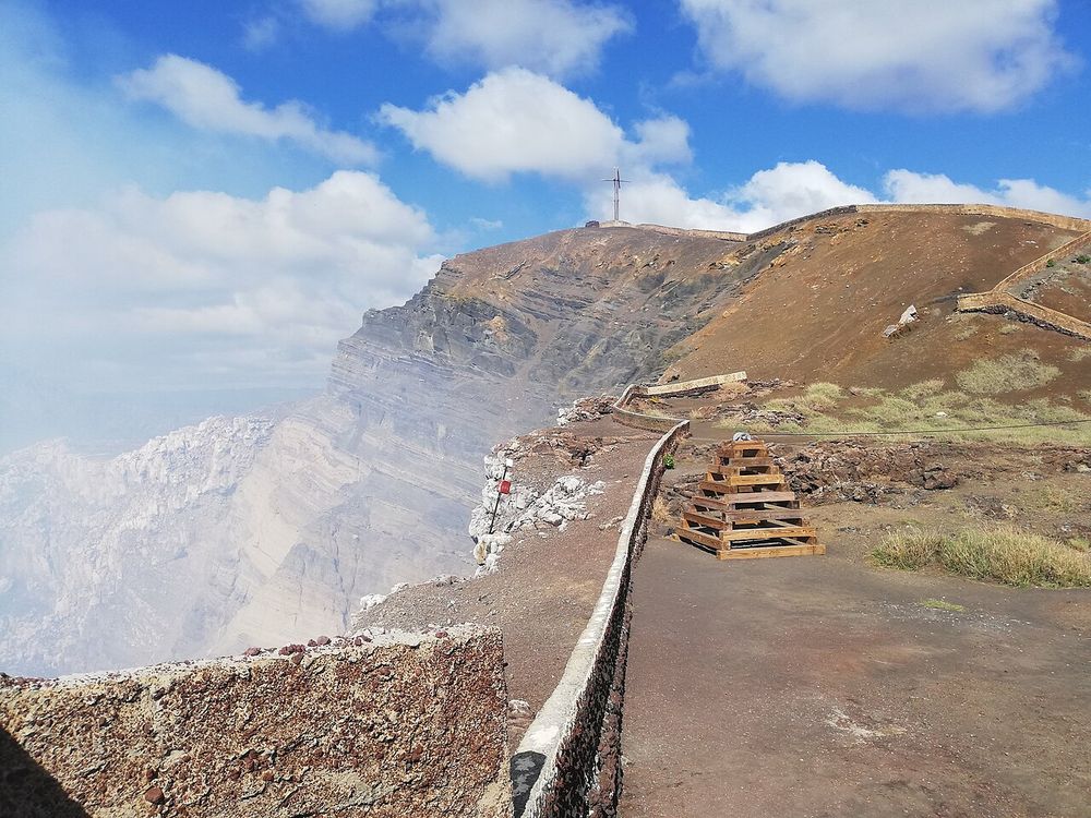 Vulcano Masaya, Tra Managua e Granada