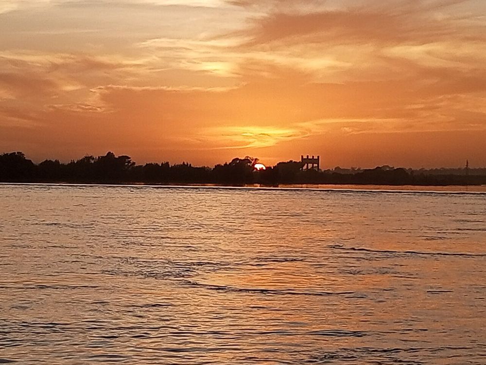 De rivier de Niger bij Niamey, Niamey
