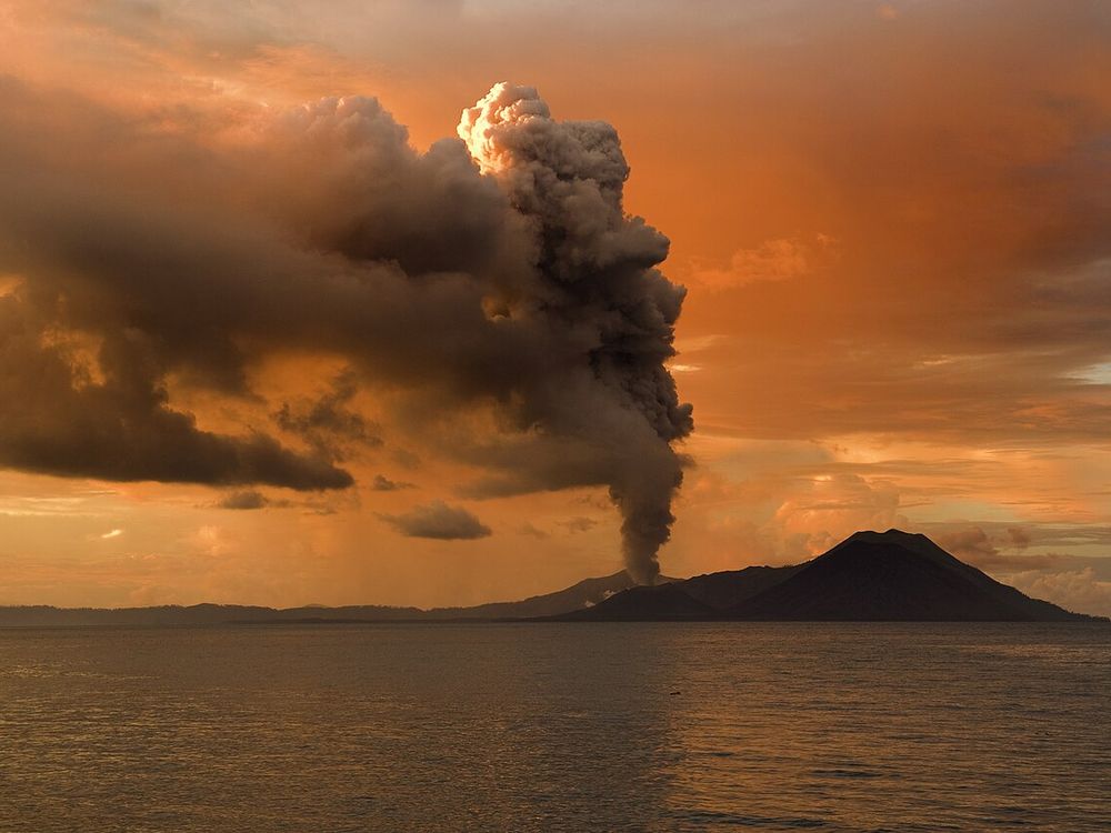 Rabaul e o Tavurvur, East New Britain