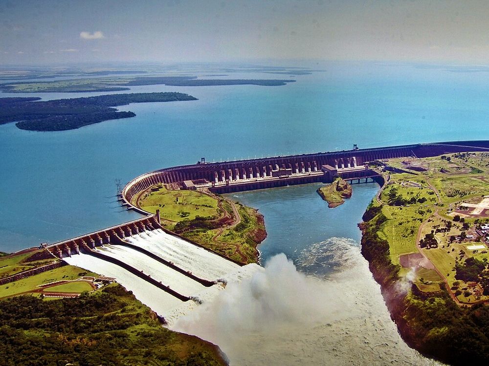 Diga di Itaipu, Hernandarias, vicino a Ciudad del Este
