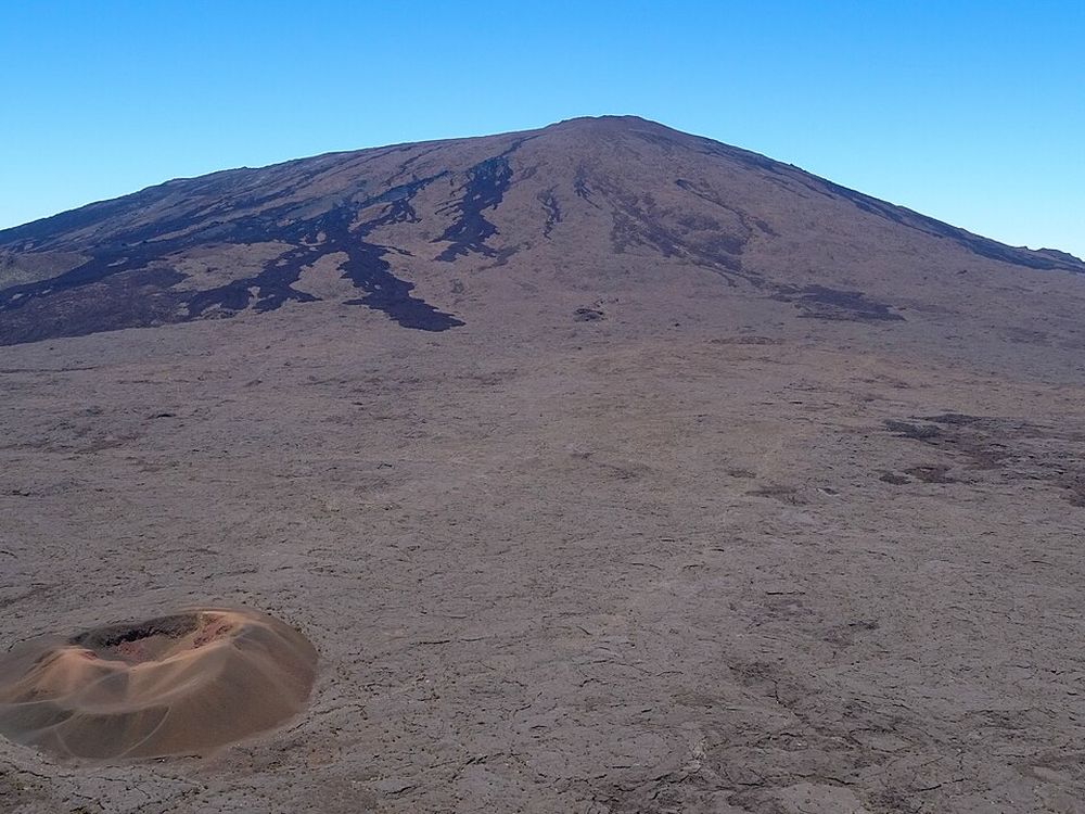 Piton de la Fournaise, Sureste, sobre Le Tampon