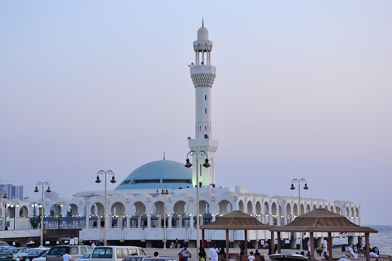 Al-Rahmah Mosque, North Corniche