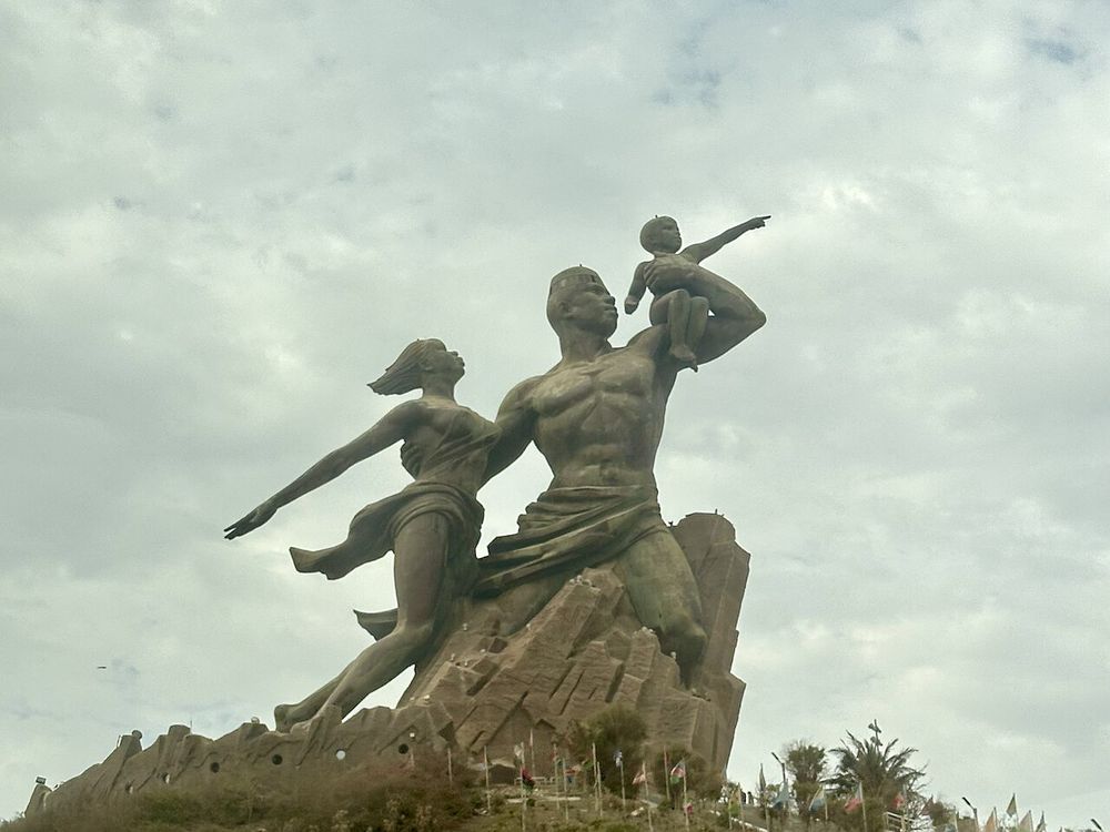 El Monumento al Renacimiento Africano, Dakar