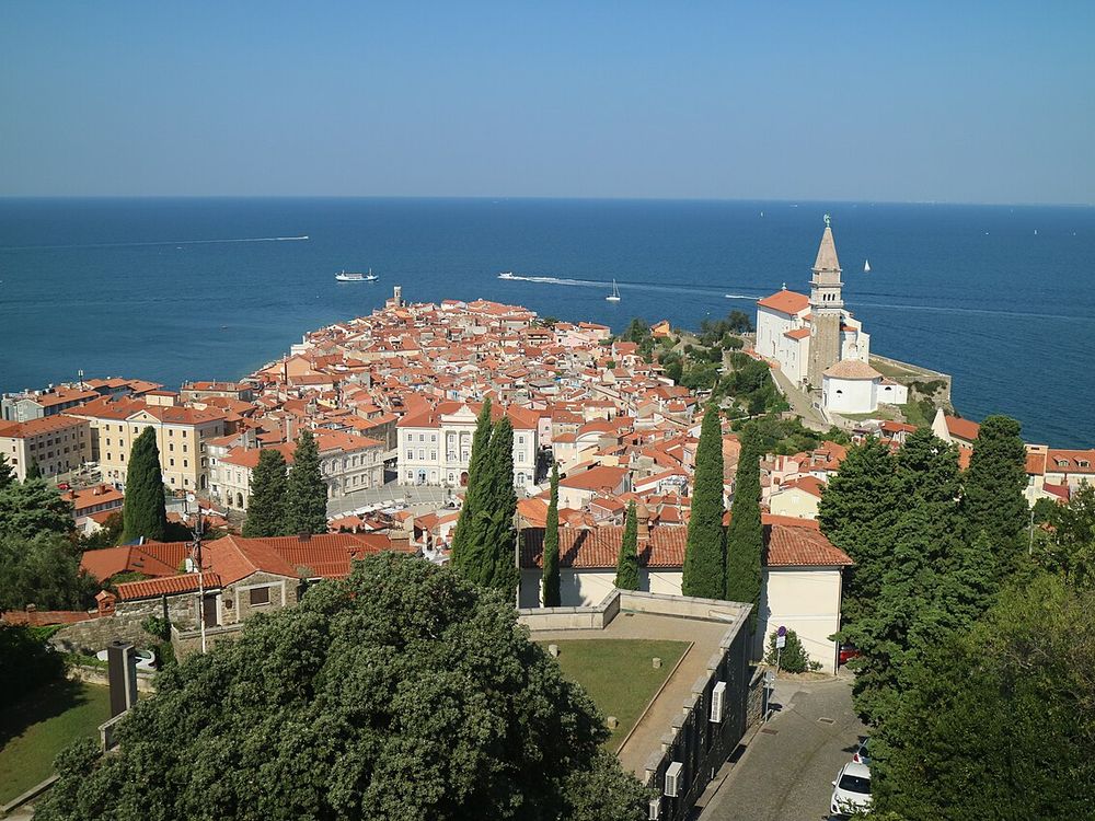 La città vecchia di Pirano, La costa slovena