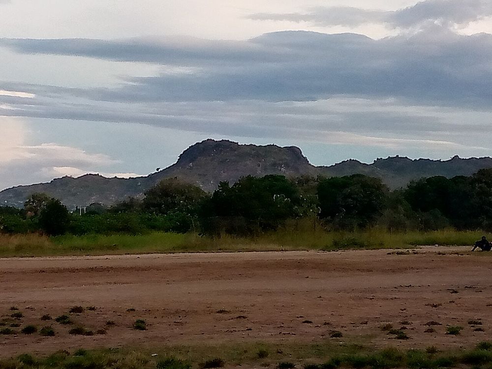 Jebel Kujur, Ten westen van Juba