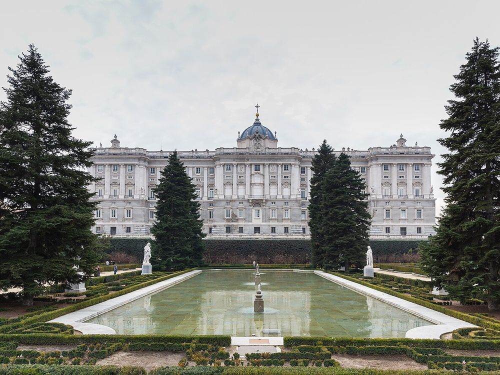 The Royal Palace, Calle de Bailen