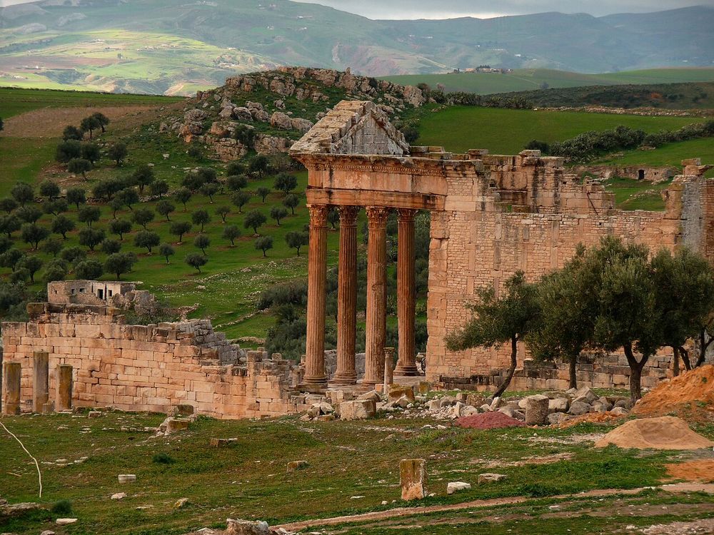 Dougga, Cerca de Téboursouk, noroeste