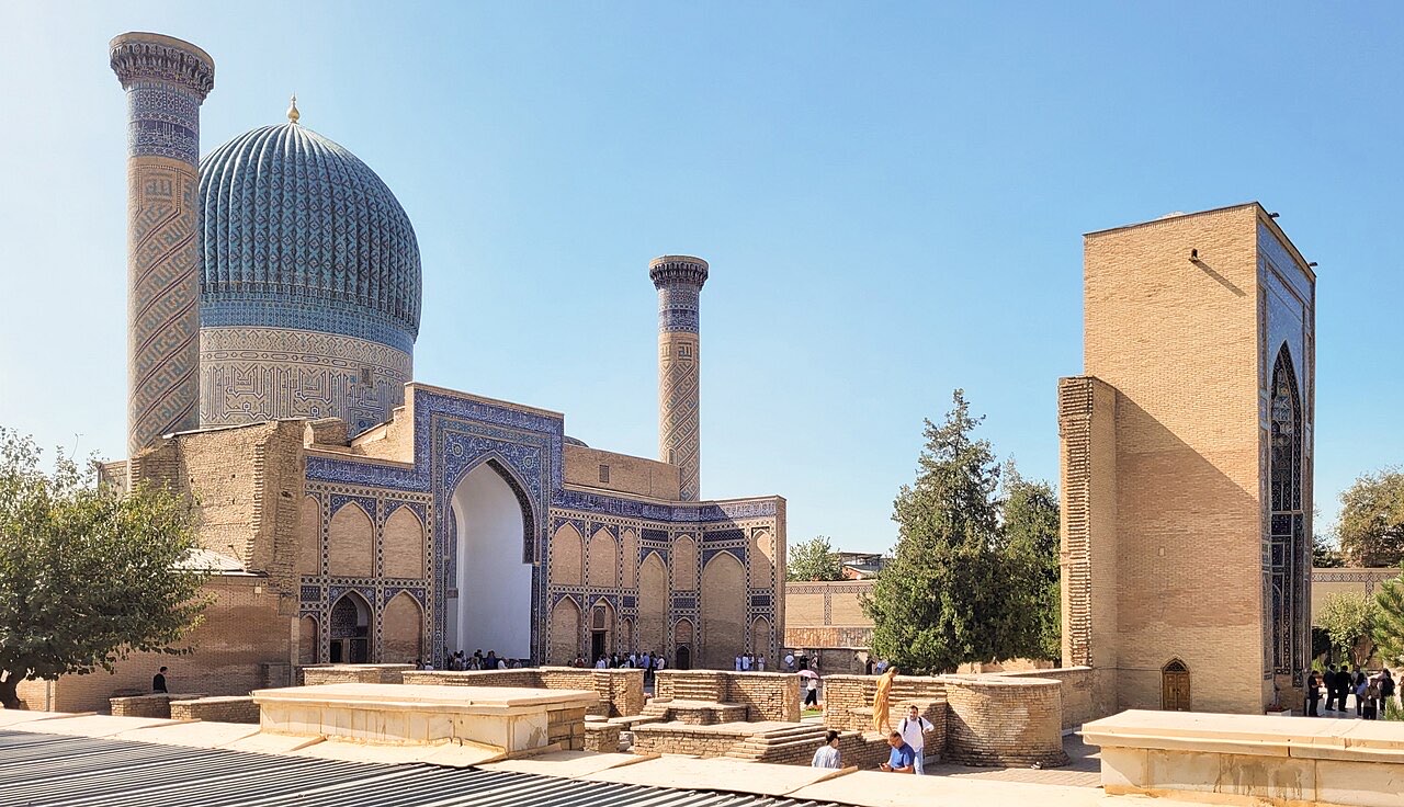 Gur-e-Amir, Centre