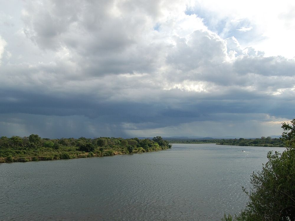 El Bajo Zambeze, Al este de Lusaka